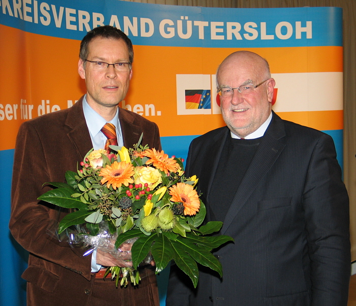 Nach der erfolgreichen Wahl: Sven-Georg Adenauer (l.) und der CDU-Kreisvorsitzende Ludger Kaup.